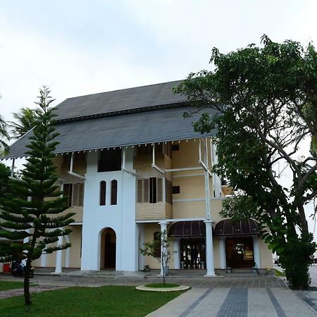 Hotel Leaf On Lagoon Катунаяка Екстер'єр фото