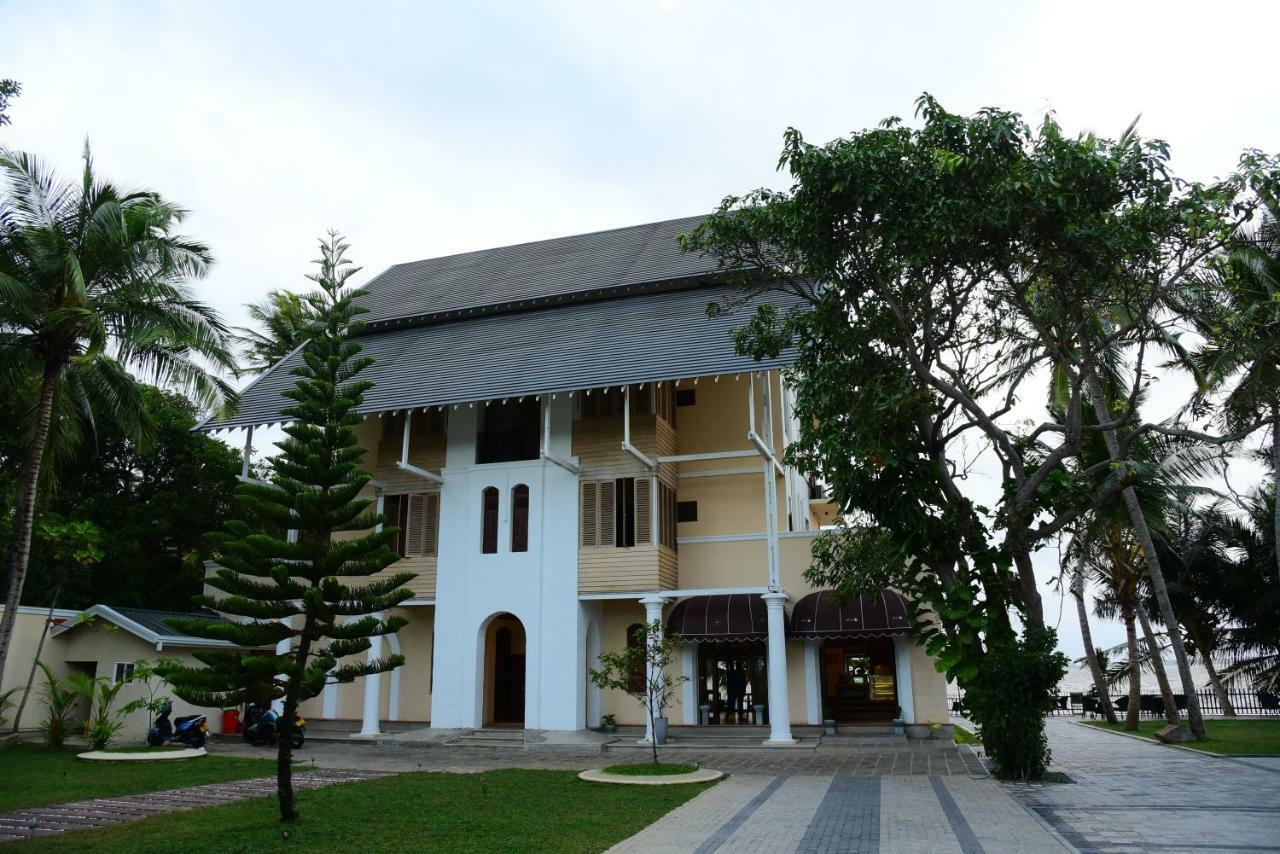 Hotel Leaf On Lagoon Катунаяка Екстер'єр фото